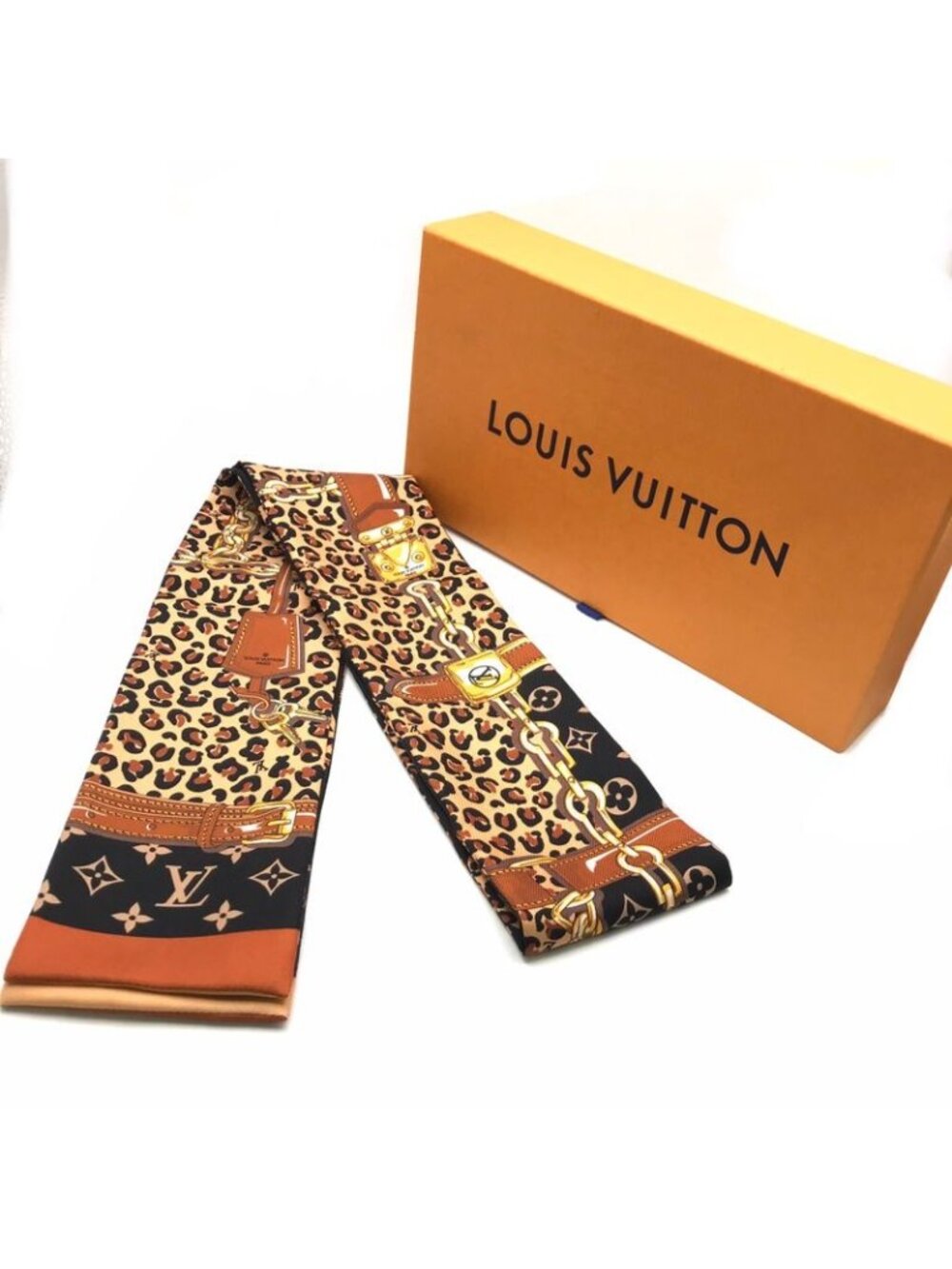 Louis Vuitton Silk Bandeau Wild at Heart Monogram Leopard Print Scarf - Picture 1 of 8